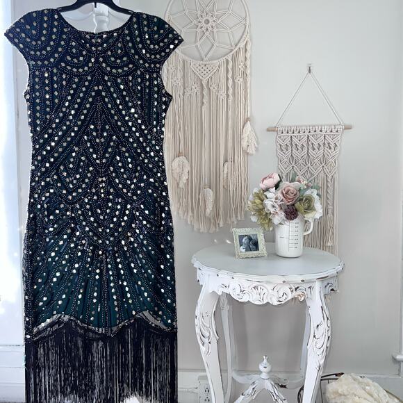 Fundaisy Flappers style green sequined dress with fringe & cap sleeves #3915 - Picture 2 of 8
